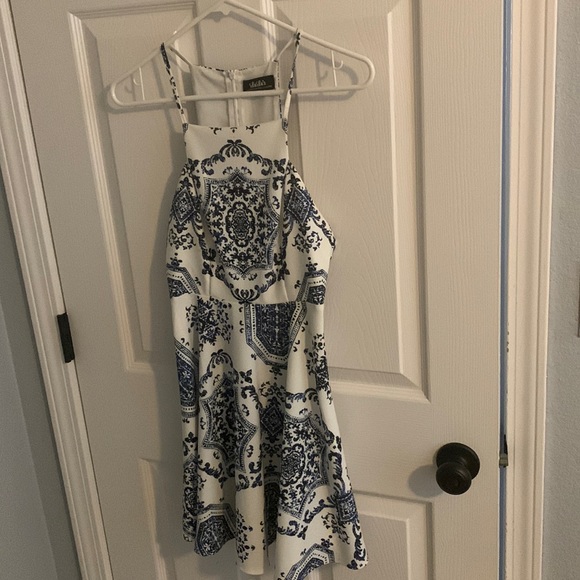 Lulu’s Dress - Picture 2 of 4